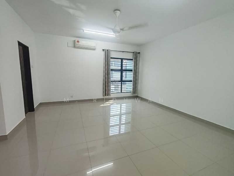 Rumah Teres 2 Tingkat untuk Dijual di Rawang (Selangor) - M. Ridhwan - Living Room - PropertyGuru.com.my