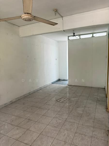 Flat for Sale at Flat Taman Ungku Tun Aminah - David Chan - Interior - PropertyGuru.com.my