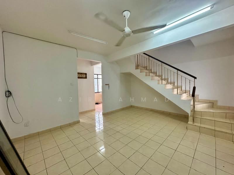 2-storey Terraced House for Sale in Bandar Tasik Kesuma (Beranang) - Azira Ahmad - Interior - PropertyGuru.com.my