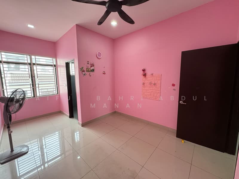 Rumah Teres 2 Tingkat untuk Dijual di M Residence (Rawang) - Saiful Bahri Abdul Manan - Bedroom - PropertyGuru.com.my