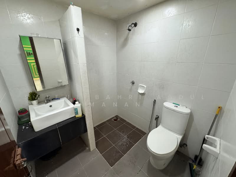 Rumah Teres 2 Tingkat untuk Dijual di M Residence (Rawang) - Saiful Bahri Abdul Manan - Bathroom - PropertyGuru.com.my