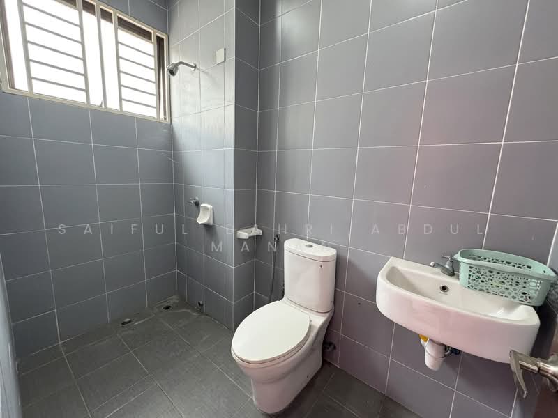 Rumah Teres 2 Tingkat untuk Dijual di M Residence (Rawang) - Saiful Bahri Abdul Manan - Bathroom - PropertyGuru.com.my