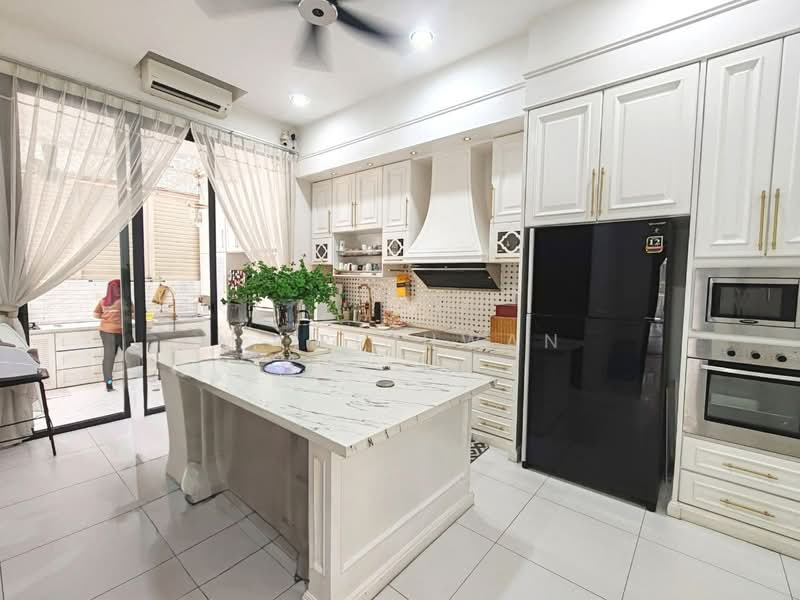 Semi-Detached House for Sale in Alam Impian (Shah Alam) - M. Ridhwan - Kitchen - PropertyGuru.com.my