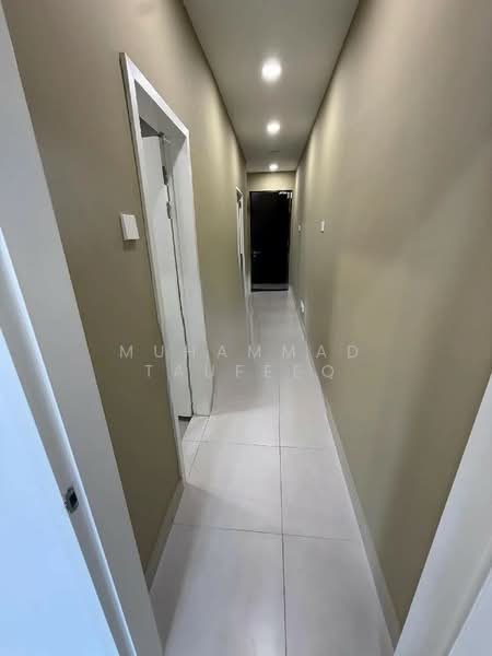Service Residence for Rent at Dorsett Waterfront Subang - Muhammad Taufeeq - Corridor - PropertyGuru.com.my