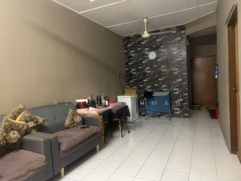 1-storey Terraced House for Sale in Kuala Pilah (Negeri Sembilan) - Azrul Othman - Living Room - PropertyGuru.com.my