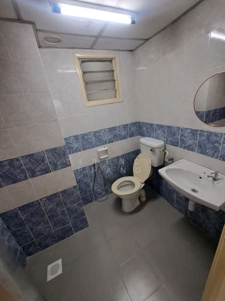 Apartment for Rent at Pangsapuri Seri Setia - Terence Phang - Bathroom - PropertyGuru.com.my