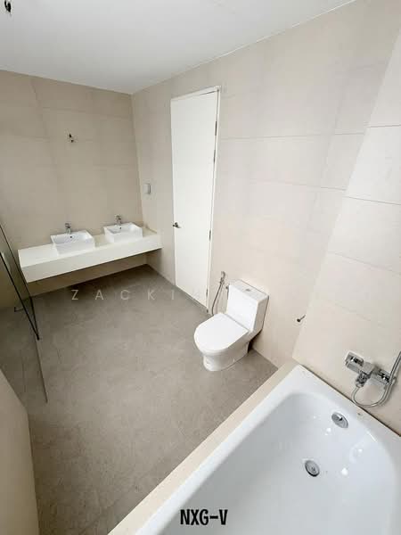Semi-Detached House for Sale in Kota Kemuning (Shah Alam) - Zackinn Hoi - Bathroom - PropertyGuru.com.my