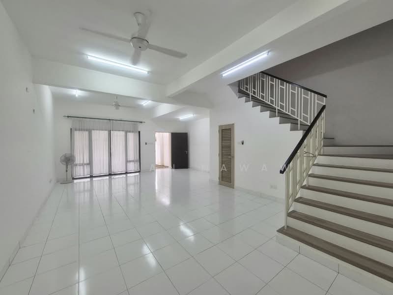 Rumah Teres 2 Tingkat untuk Dijual di Serene Heights (Semenyih) - Fauran Nawawi - Living Room - PropertyGuru.com.my