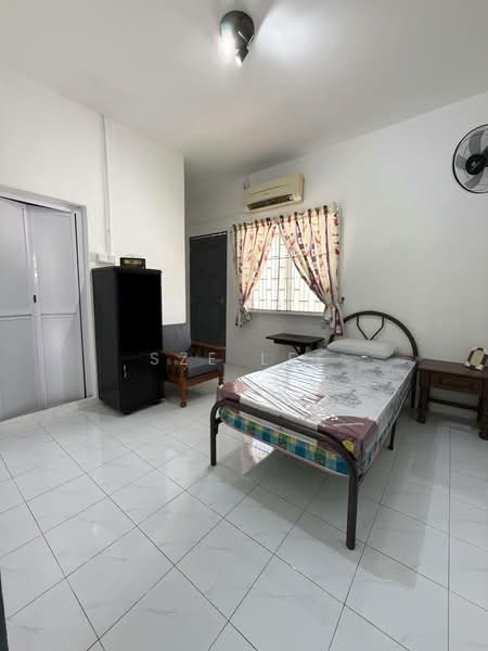 Semi-Detached House for Rent in Taman Iskandar (Johor Bahru) - Sze Lee - Bedroom - PropertyGuru.com.my