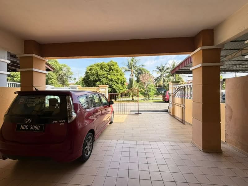 2-storey Terraced House for Sale in Taman Seremban Jaya (Rantau) - Azrul Othman - Exterior - PropertyGuru.com.my