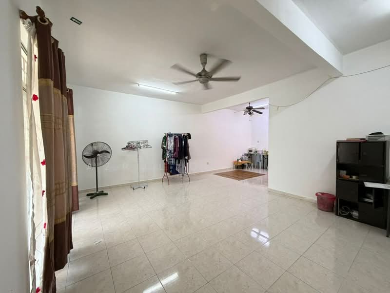 2-storey Terraced House for Sale in Taman Seremban Jaya (Rantau) - Azrul Othman - Living Room - PropertyGuru.com.my