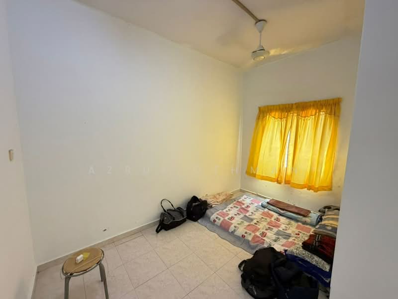 2-storey Terraced House for Sale in Taman Seremban Jaya (Rantau) - Azrul Othman - Bedroom - PropertyGuru.com.my