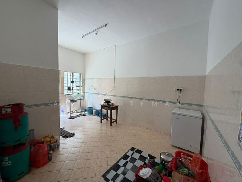 2-storey Terraced House for Sale in Taman Seremban Jaya (Rantau) - Azrul Othman - Kitchen - PropertyGuru.com.my