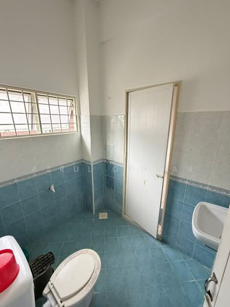 2-storey Terraced House for Sale in Taman Seremban Jaya (Rantau) - Azrul Othman - Bathroom - PropertyGuru.com.my