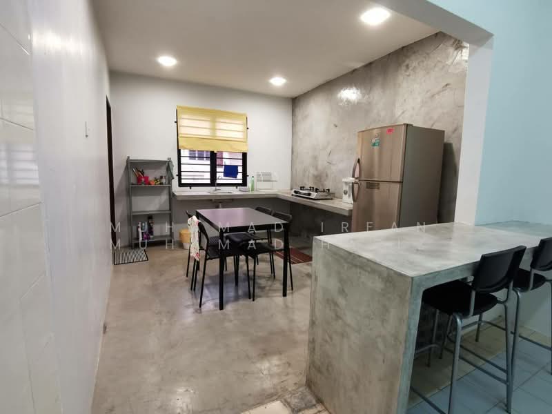 2-storey Terraced House for Rent in Seksyen 7 (Shah Alam) - Muhamad Irfan Muhamad Hafiz - Kitchen - PropertyGuru.com.my