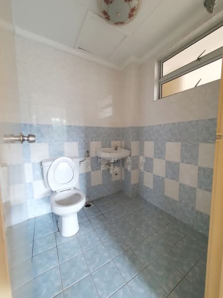 Condominium for Sale at Elaeis 2 - Farhan Rafael - Bathroom - PropertyGuru.com.my