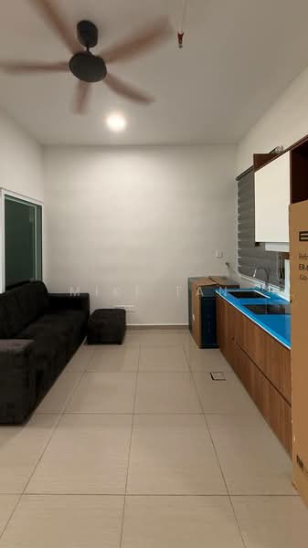 Servis Apartment untuk Disewa di Mesahill - Mike Tan - Living Room - PropertyGuru.com.my
