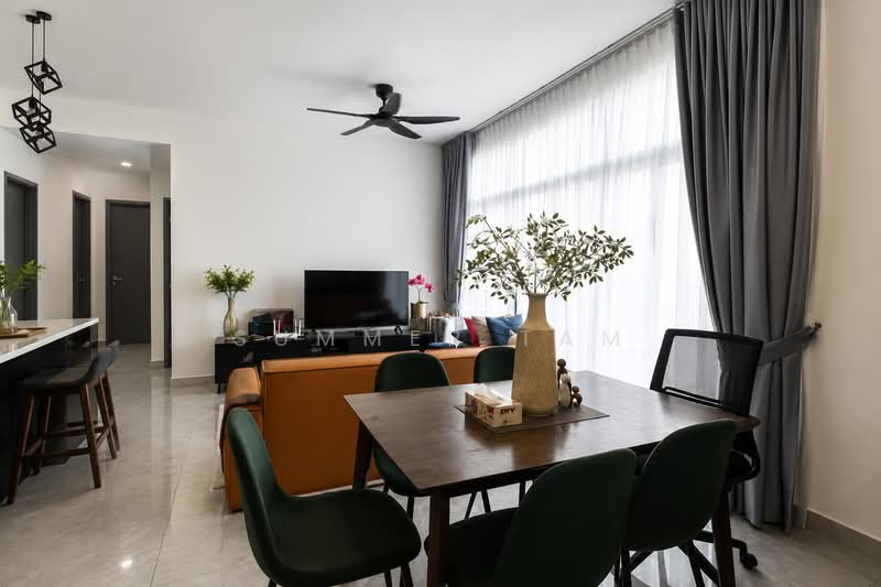 Servis Apartment untuk Disewa di Altris Residences @ The Quartz WM - Summer Tam - Living Room - PropertyGuru.com.my