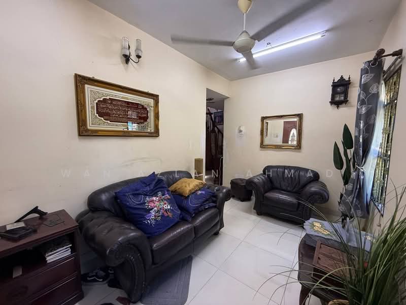 2-storey Terraced House for Sale in Seksyen 24 (Shah Alam) - Wan Azlan Ahmad - PropertyGuru.com.my