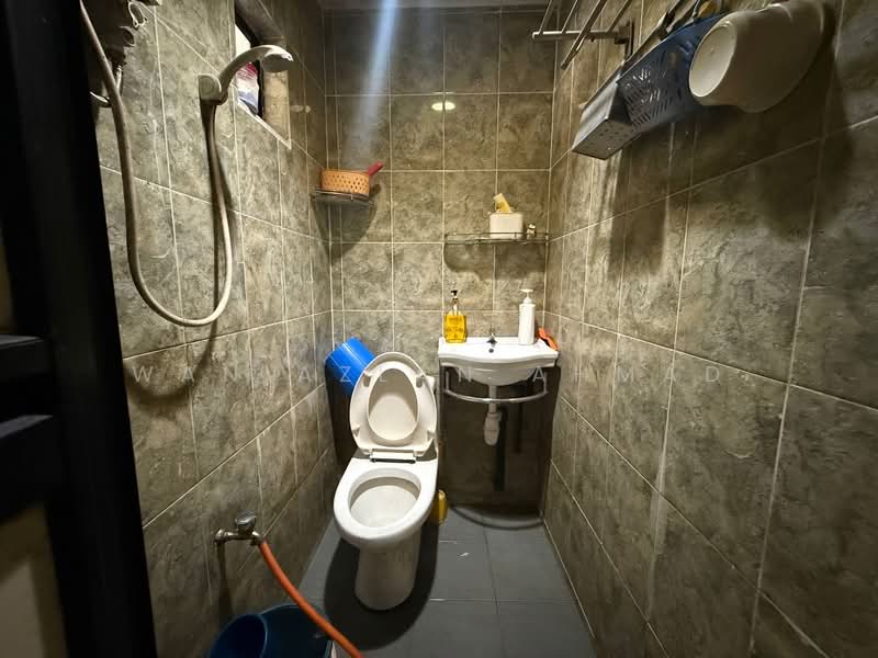2-storey Terraced House for Sale in Seksyen 24 (Shah Alam) - Wan Azlan Ahmad - PropertyGuru.com.my