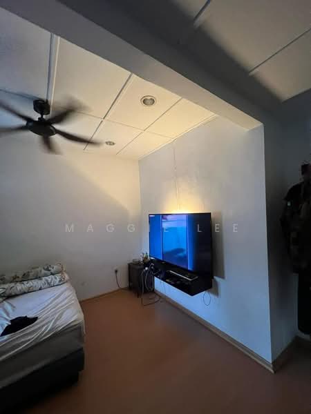 2.5-storey Terraced House for Sale in Bandar Baru Uda (Johor Bahru) - Maggie Lee - Bedroom - PropertyGuru.com.my