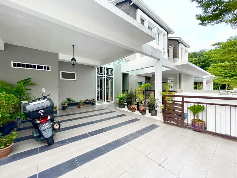 Rumah Teres 3.5 Tingkat untuk Dijual di Tiara East (Semenyih) - Azira Ahmad - Exterior - PropertyGuru.com.my