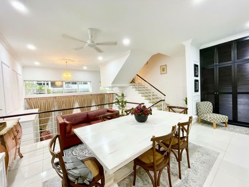 Rumah Teres 3.5 Tingkat untuk Dijual di Tiara East (Semenyih) - Azira Ahmad - Living Room - PropertyGuru.com.my