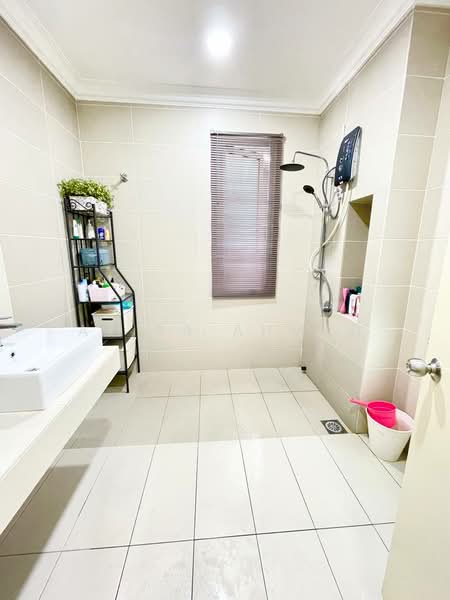 Rumah Teres 3.5 Tingkat untuk Dijual di Tiara East (Semenyih) - Azira Ahmad - Bathroom - PropertyGuru.com.my