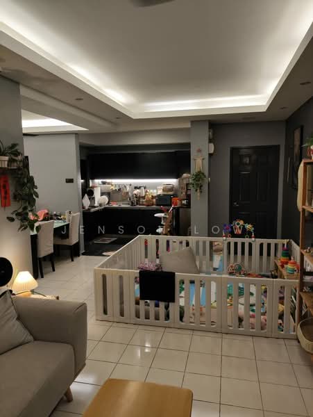 Kondominium untuk Dijual di Casa Puteri Condominium - Jenson Low - Living Room - PropertyGuru.com.my