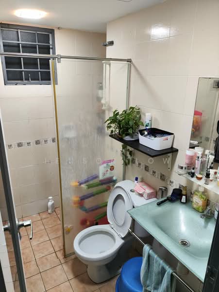 Kondominium untuk Dijual di Casa Puteri Condominium - Jenson Low - Bathroom - PropertyGuru.com.my