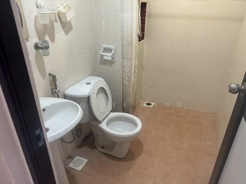 Service Residence for Rent at Metropolitan Square - Soo See Beng - Bathroom - PropertyGuru.com.my