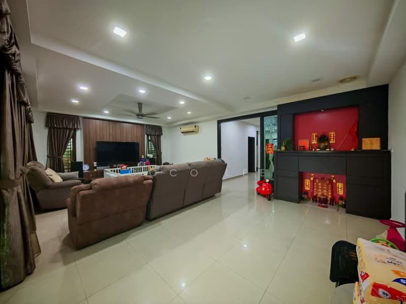 Semi-Detached House for Sale in Taman Johor (Tampoi) - Coco Lee - Living Room - PropertyGuru.com.my