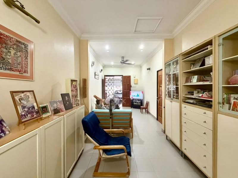 Rumah Teres 1 Tingkat untuk Dijual di Tanjung Tokong (Penang) - Ping Koay - Living Room - PropertyGuru.com.my