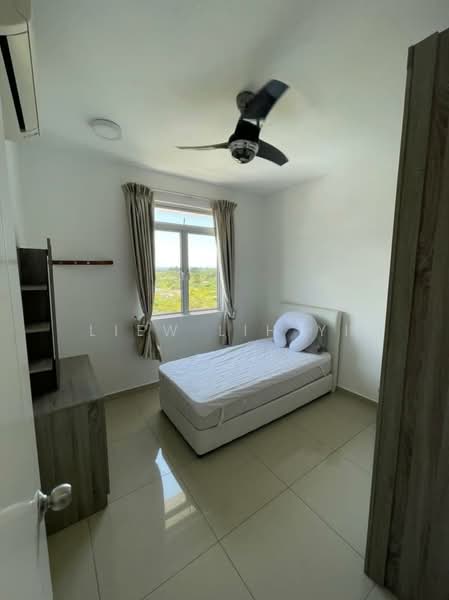 Condominium for Sale at Fairway Suites - Liew Lih Yi - Bedroom - PropertyGuru.com.my