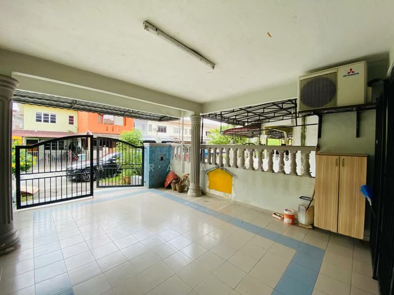 Rumah Teres 2 Tingkat untuk Dijual di Taman Harmoni (Kajang) - Azira Ahmad - Exterior - PropertyGuru.com.my