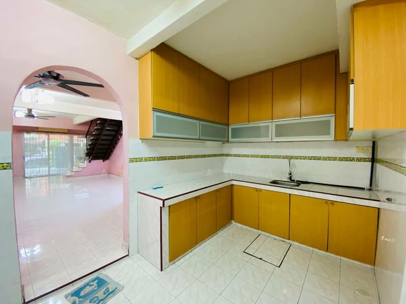 Rumah Teres 2 Tingkat untuk Dijual di Taman Harmoni (Kajang) - Azira Ahmad - Kitchen - PropertyGuru.com.my