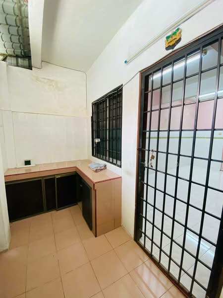 Rumah Teres 2 Tingkat untuk Dijual di Taman Harmoni (Kajang) - Azira Ahmad - Kitchen - PropertyGuru.com.my