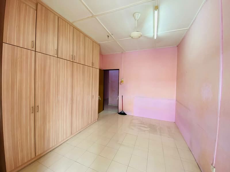 Rumah Teres 2 Tingkat untuk Dijual di Taman Harmoni (Kajang) - Azira Ahmad - Bedroom - PropertyGuru.com.my