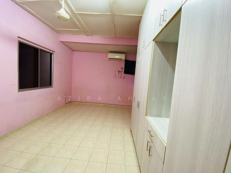 Rumah Teres 2 Tingkat untuk Dijual di Taman Harmoni (Kajang) - Azira Ahmad - Bedroom - PropertyGuru.com.my