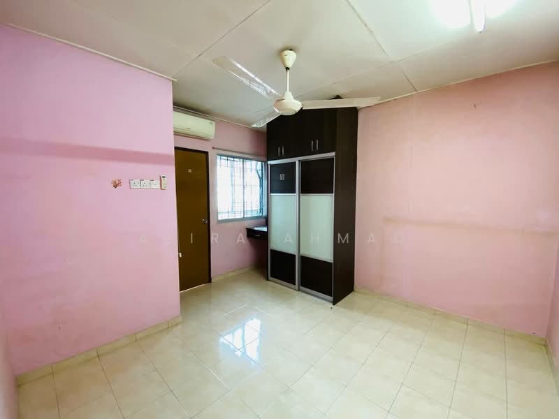 Rumah Teres 2 Tingkat untuk Dijual di Taman Harmoni (Kajang) - Azira Ahmad - Bedroom - PropertyGuru.com.my