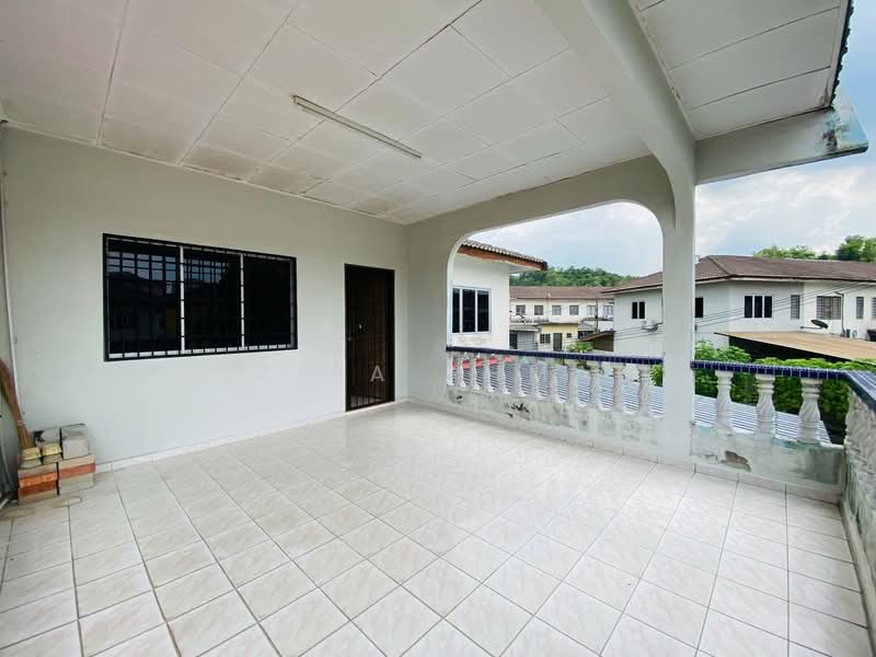 Rumah Teres 2 Tingkat untuk Dijual di Taman Harmoni (Kajang) - Azira Ahmad - Balcony - PropertyGuru.com.my