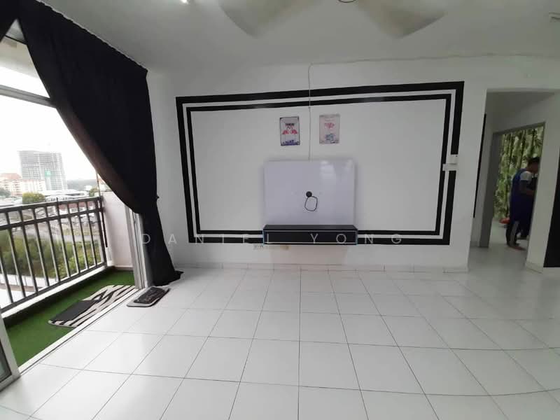 Condominium for Sale at Scott Towers @ Larkin JB - Daniel Yong - Balcony - PropertyGuru.com.my