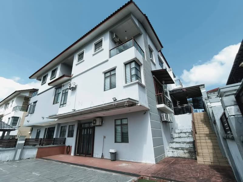 Semi-Detached House for Sale in Skudai (Johor) - Jonathan Lee - Exterior - PropertyGuru.com.my