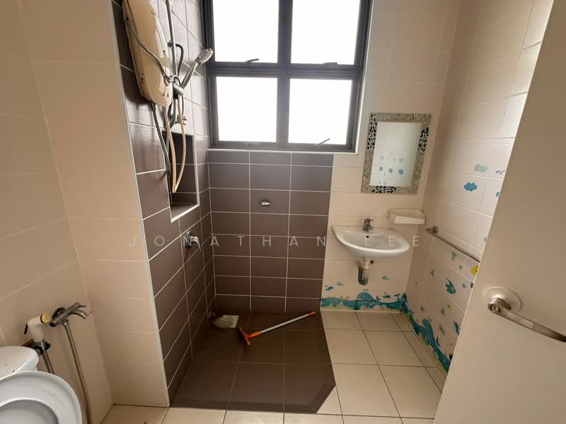 Semi-Detached House for Sale in Skudai (Johor) - Jonathan Lee - Bathroom - PropertyGuru.com.my