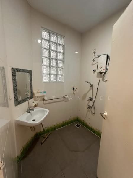 Semi-Detached House for Sale in Skudai (Johor) - Jonathan Lee - Bathroom - PropertyGuru.com.my