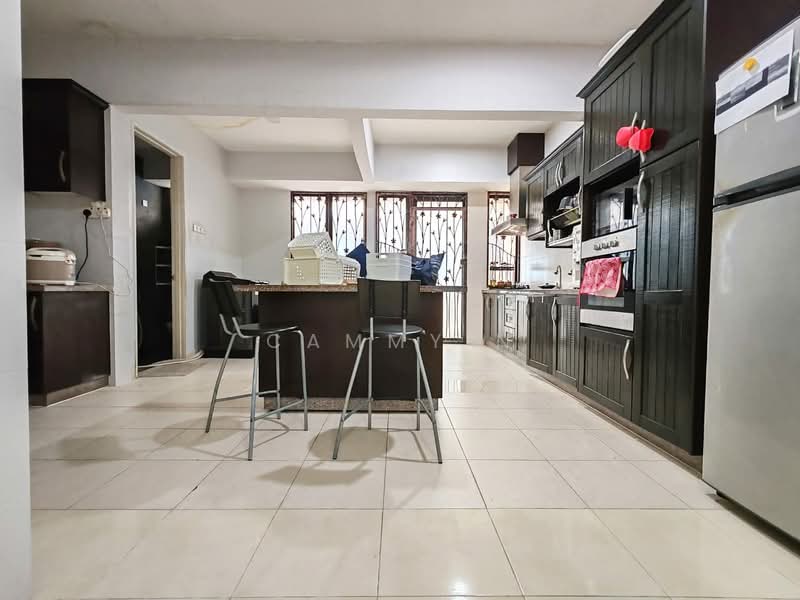 Rumah Berkembar untuk Dijual di Laman Residen Kipark Sri Utara (Batu Caves) - Cammy N - Kitchen - PropertyGuru.com.my