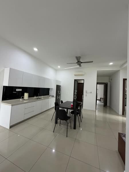 Condominium for Rent at Isle of Kamares - Mudz Salahuddin - Kitchen - PropertyGuru.com.my