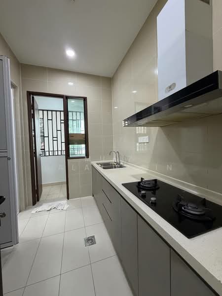 Condominium for Rent at Isle of Kamares - Mudz Salahuddin - Kitchen - PropertyGuru.com.my