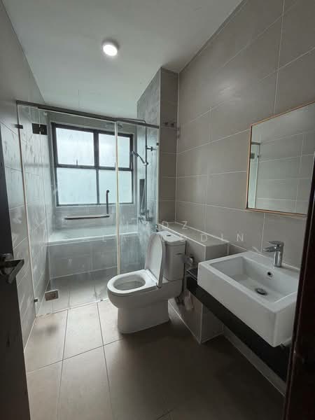 Condominium for Rent at Isle of Kamares - Mudz Salahuddin - Bathroom - PropertyGuru.com.my