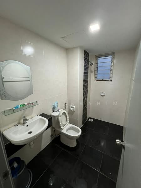Apartment for Rent at Putra 1 - Hawa Ibrahim - Bathroom - PropertyGuru.com.my